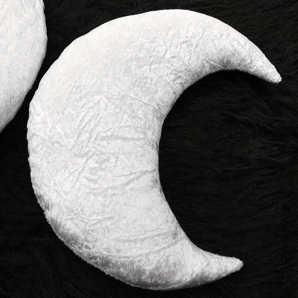 Witchy Triple Moon White Velvet Decorative Pillow Set - Picture 4 of 4